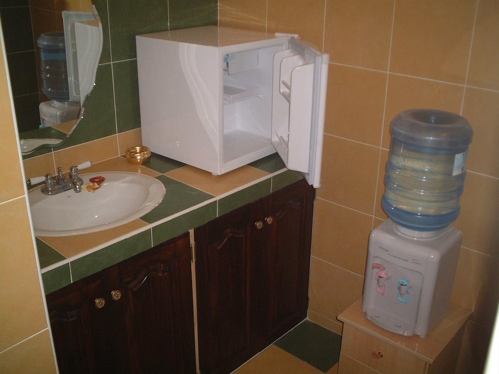 San Remigio  Casa Del Mar Beach Resort מראה חיצוני תמונה